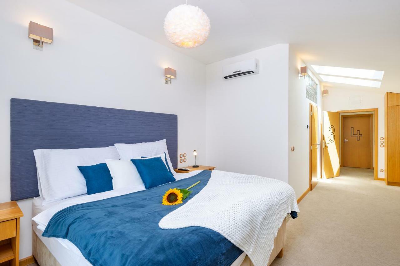 The Rooms Ceske Budejovice Exterior foto
